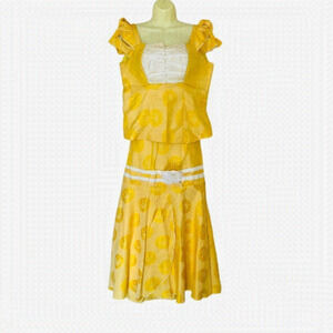 Damask print Skirt and Blouse Set. size large